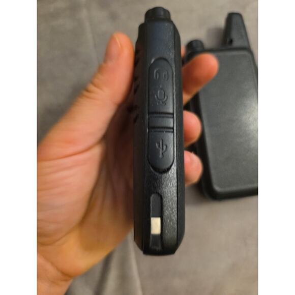 Retevis RETC 15- RT22 Two-Way UHF Hand-Held Mobile Radio Walkie-Talkie Used - Picture 9 of 12